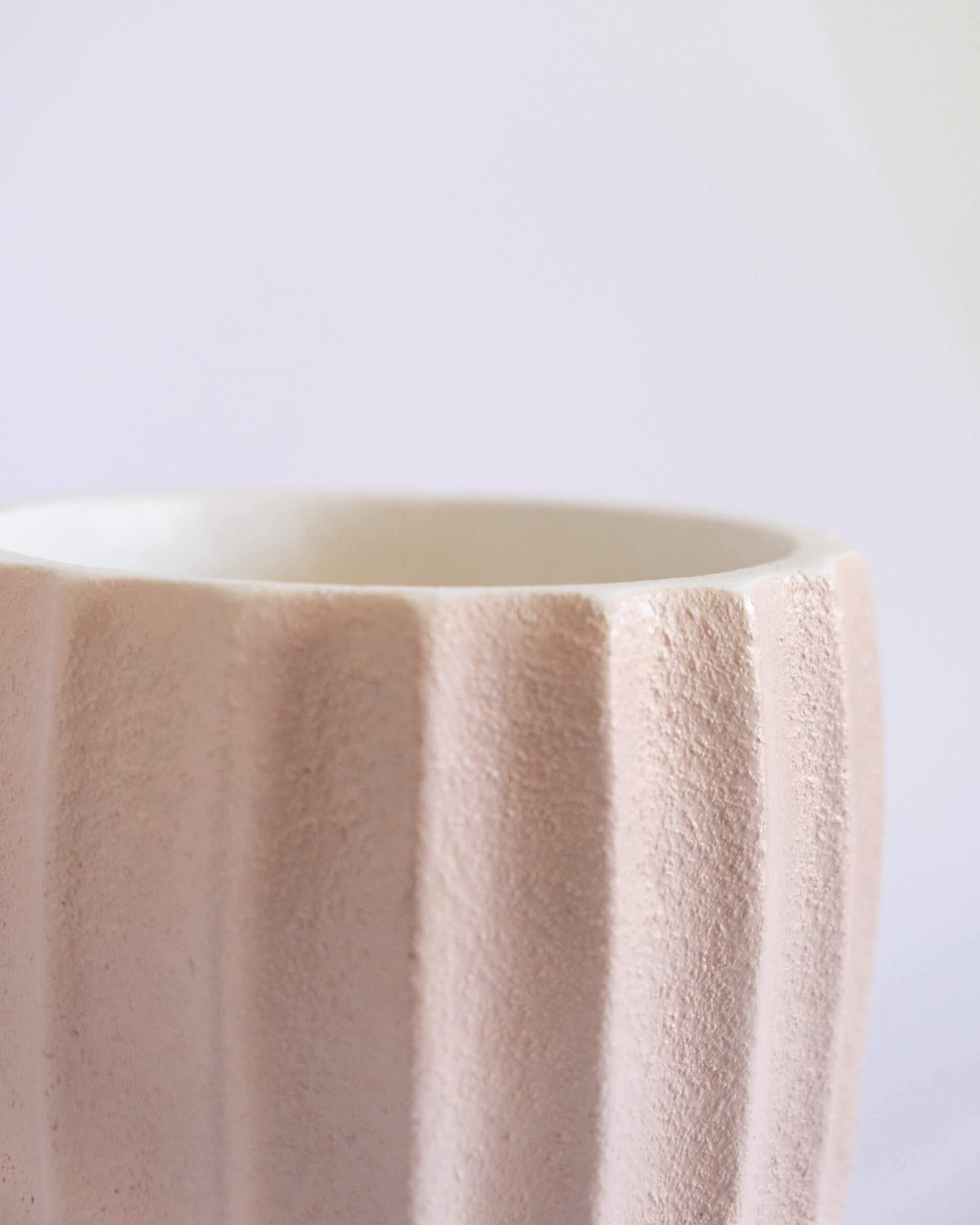 Textured Nordic Pot (M) - plantsnobiety