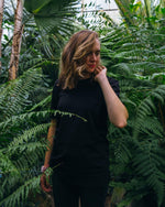 Plant queen Black T-shirt - plantsnobiety