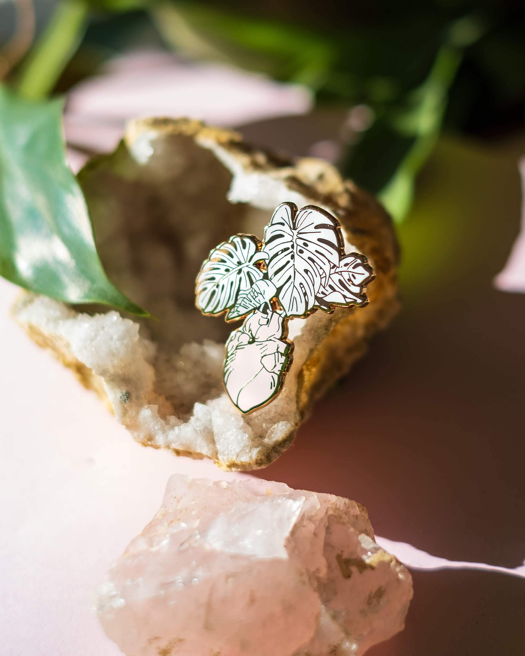 Plantlover enamel pin - plantsnobiety