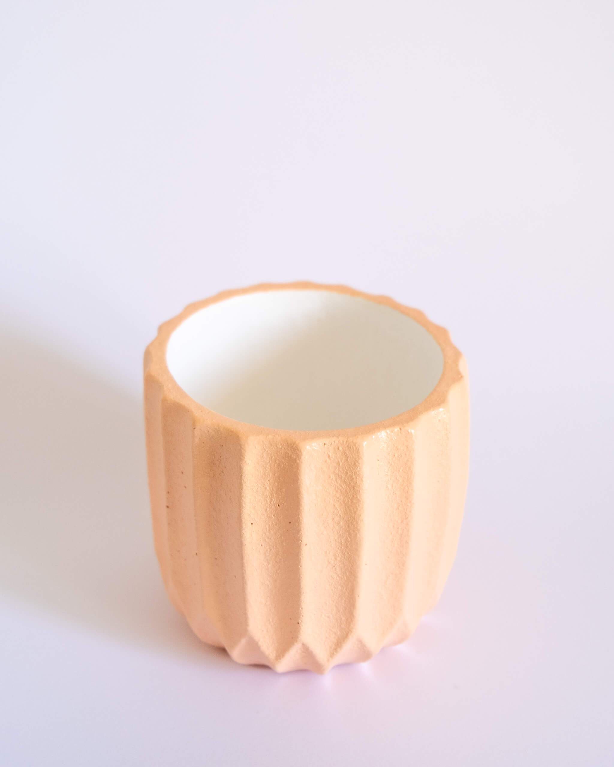 Textured Nordic Pot (M) - plantsnobiety